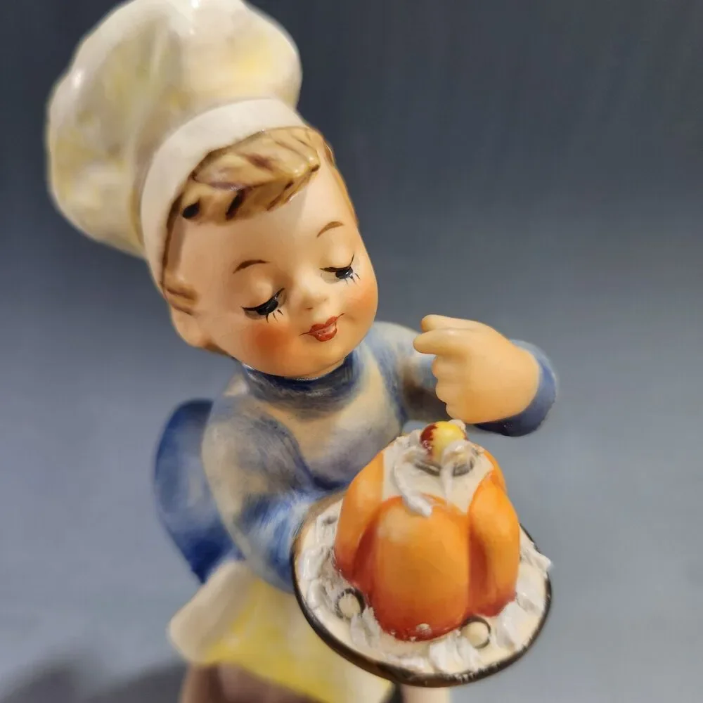 Set 3 Hummel Figurines #128 The Baker #95 Brother #109 Happy Traveler Goebel